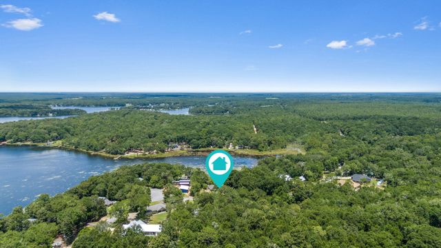 395 Lake Holley Circle, Defuniak Springs, FL 32433