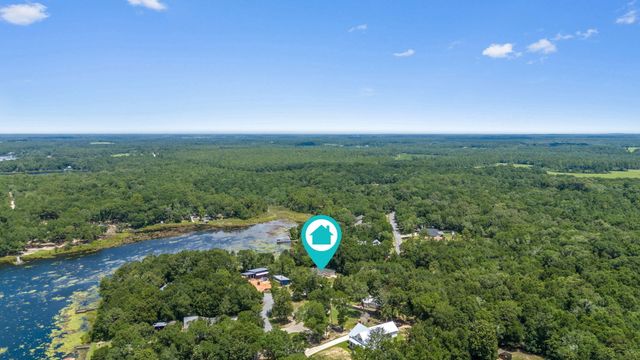 395 Lake Holley Circle, Defuniak Springs, FL 32433