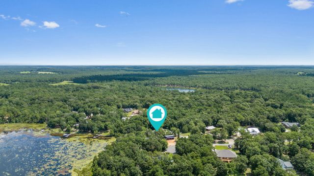 395 Lake Holley Circle, Defuniak Springs, FL 32433