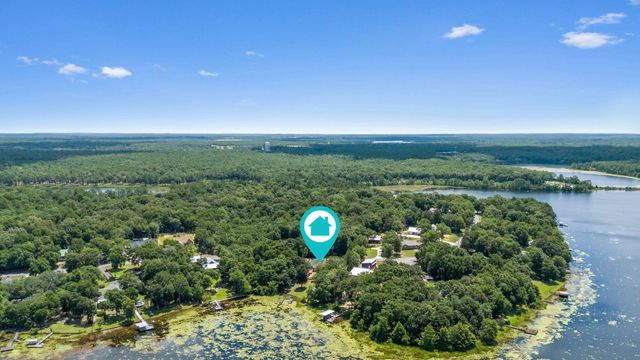 395 Lake Holley Circle, Defuniak Springs, FL 32433