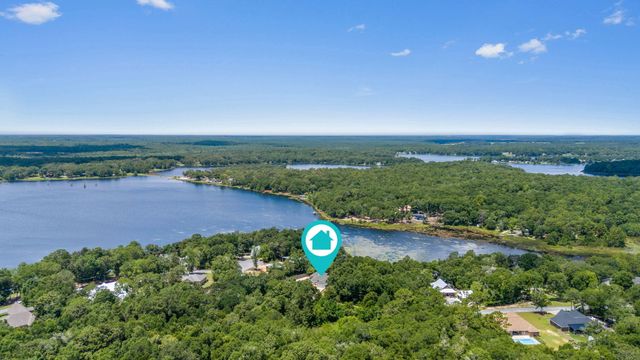 395 Lake Holley Circle, Defuniak Springs, FL 32433