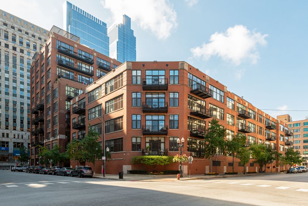 333 W HUBBARD Street 801, Chicago, IL 60654 — exterior