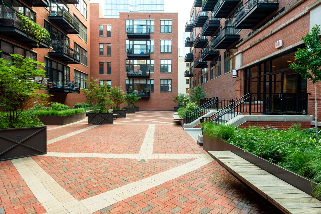 333 W HUBBARD Street 801, Chicago, IL 60654 — photo 2