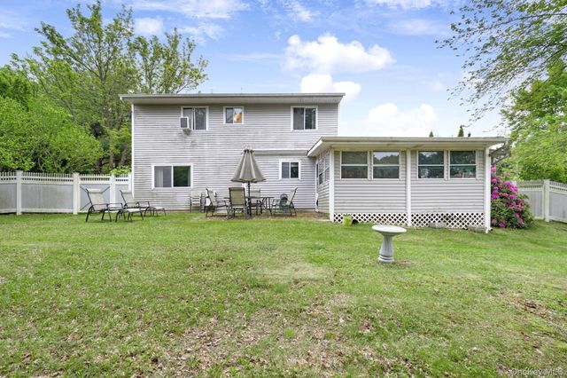 2 Mohican Road, Newburgh, NY 12550