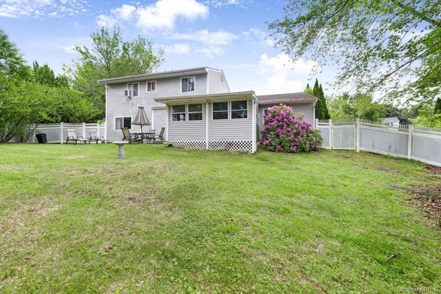 2 Mohican Road, Newburgh, NY 12550