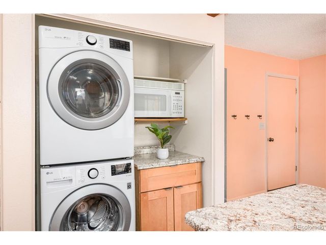 8787 Dover Cir, Arvada, CO 80005