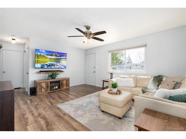 8787 Dover Cir, Arvada, CO 80005