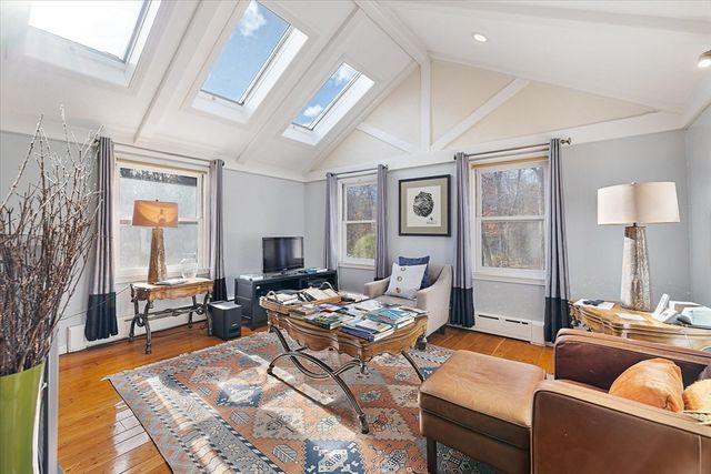 45 Camp St, Paxton, MA 01612