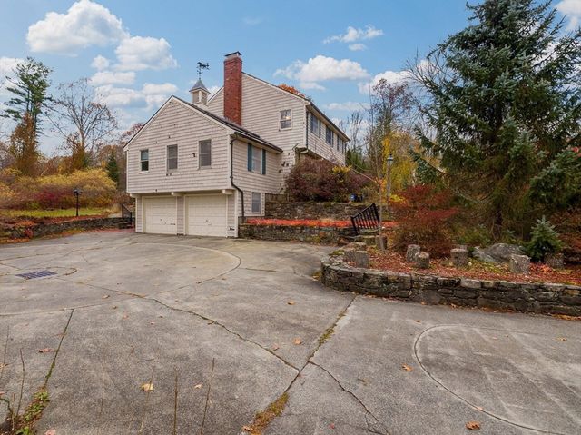 45 Camp St, Paxton, MA 01612