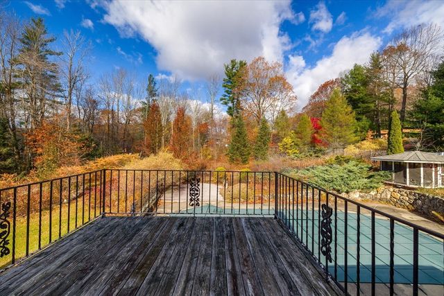 45 Camp St, Paxton, MA 01612