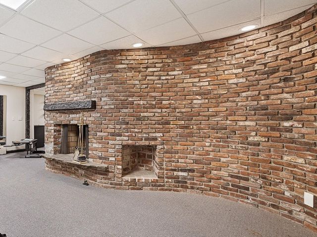 45 Camp St, Paxton, MA 01612