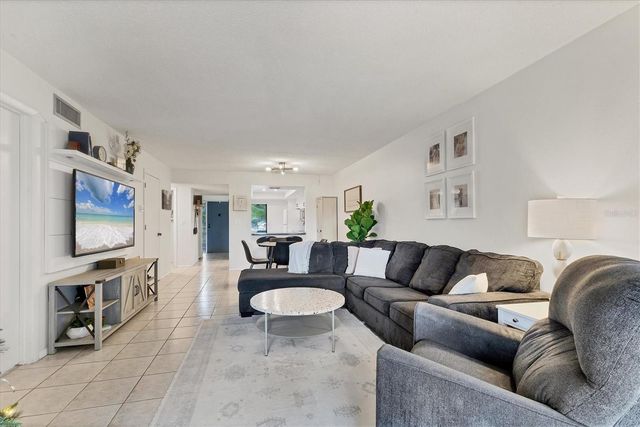 7203 CURTISS AVENUE 1C, Sarasota, FL 34231