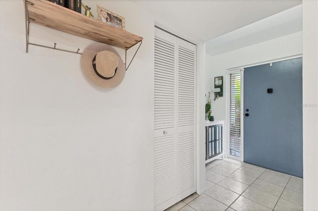 7203 CURTISS AVENUE 1C, Sarasota, FL 34231