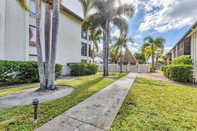 7203 CURTISS AVENUE 1C, Sarasota, FL 34231