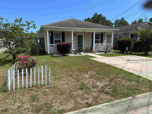 8867 Mary Fleming Dr, Pensacola, FL 32507