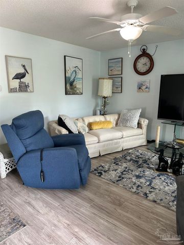 8867 Mary Fleming Dr, Pensacola, FL 32507