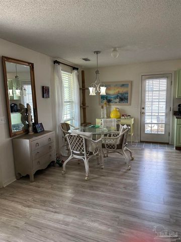 8867 Mary Fleming Dr, Pensacola, FL 32507