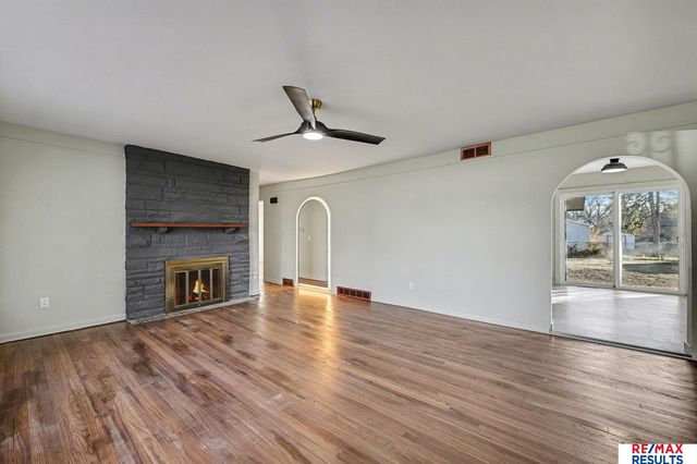 8339 Izard Street, Omaha, NE 68114