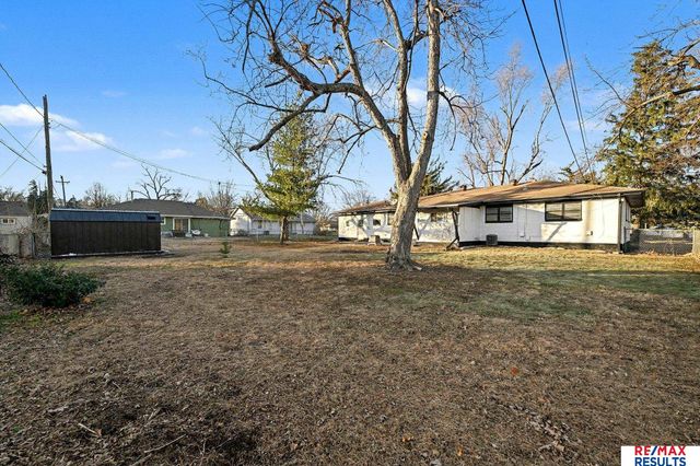 8339 Izard Street, Omaha, NE 68114