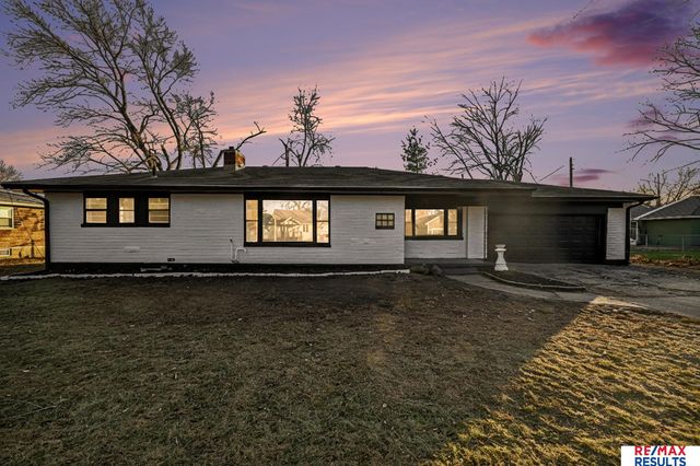 8339 Izard Street, Omaha, NE 68114