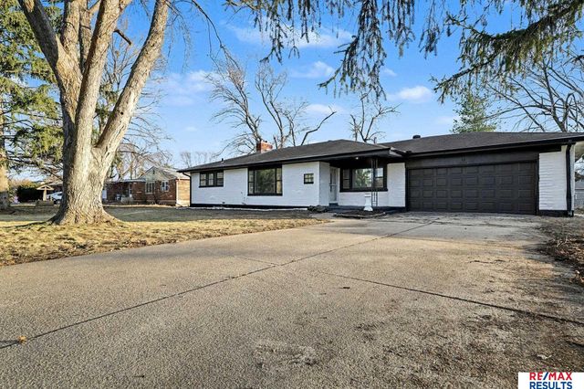 8339 Izard Street, Omaha, NE 68114