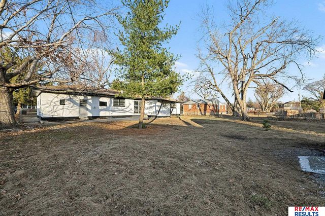 8339 Izard Street, Omaha, NE 68114