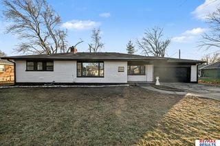 8339 Izard Street, Omaha, NE 68114