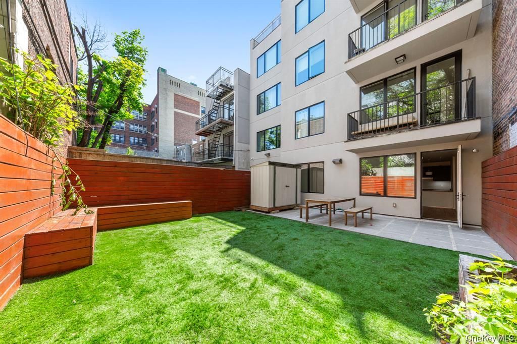 311 Hart Street 1B, Brooklyn, NY 11206 — photo 4
