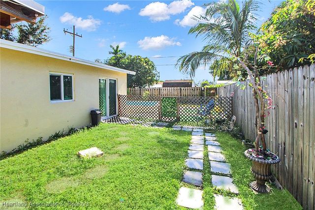 6810 Farragut Street, Hollywood, FL 33024