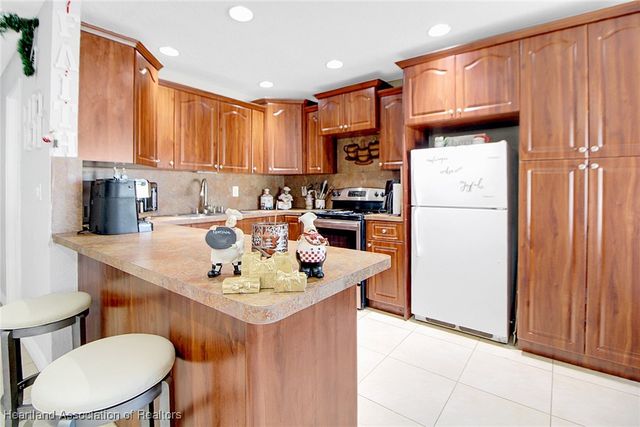 6810 Farragut Street, Hollywood, FL 33024