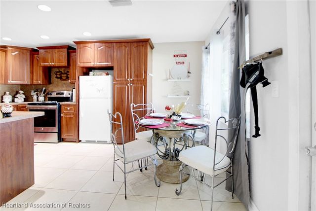 6810 Farragut Street, Hollywood, FL 33024