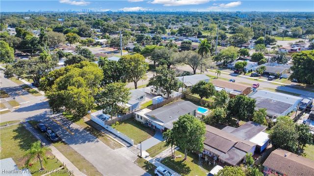 6810 Farragut Street, Hollywood, FL 33024