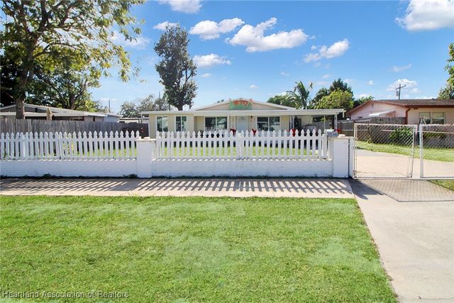 6810 Farragut Street, Hollywood, FL 33024