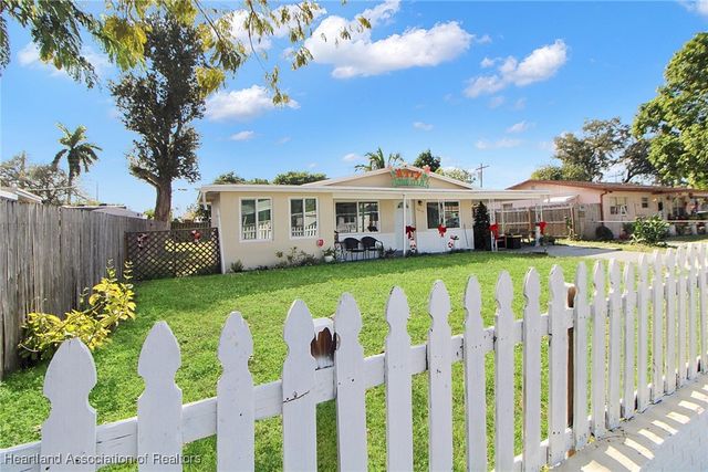 6810 Farragut Street, Hollywood, FL 33024