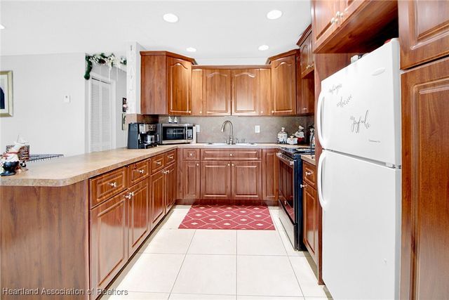 6810 Farragut Street, Hollywood, FL 33024