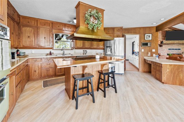 338 Hcr 2124 Loop, Whitney, TX 76692