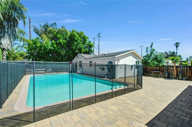 14359 Cohasset, Van Nuys, CA 91405