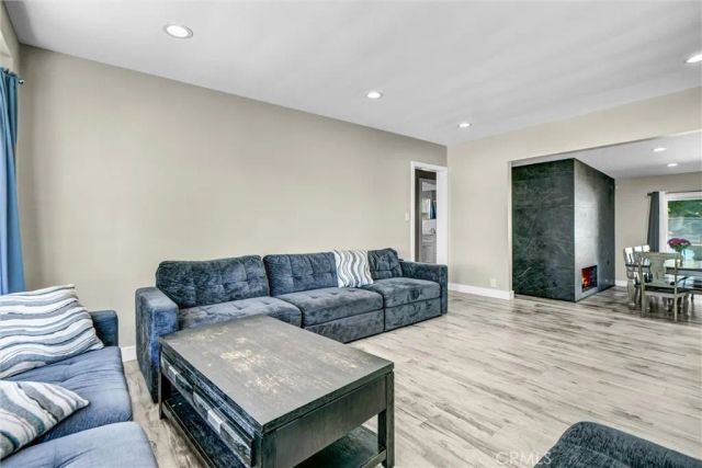 14359 Cohasset, Van Nuys, CA 91405
