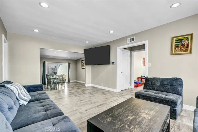 14359 Cohasset, Van Nuys, CA 91405