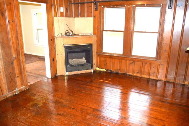 613 N Virginia Street, Terrell, TX 75160