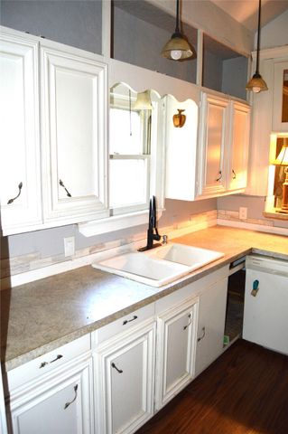 613 N Virginia Street, Terrell, TX 75160