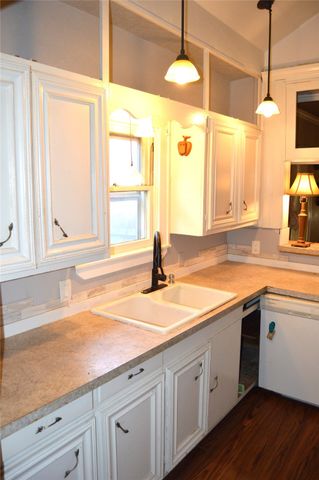 613 N Virginia Street, Terrell, TX 75160