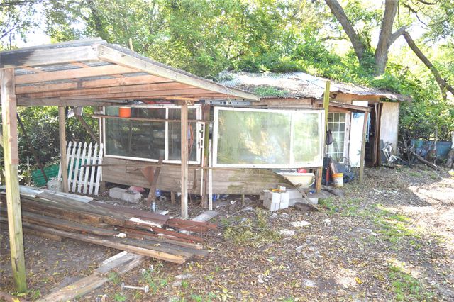 613 N Virginia Street, Terrell, TX 75160