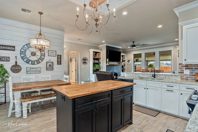 300 Ansley Circle, Benton, LA 71006