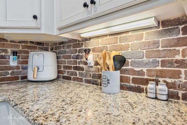 300 Ansley Circle, Benton, LA 71006