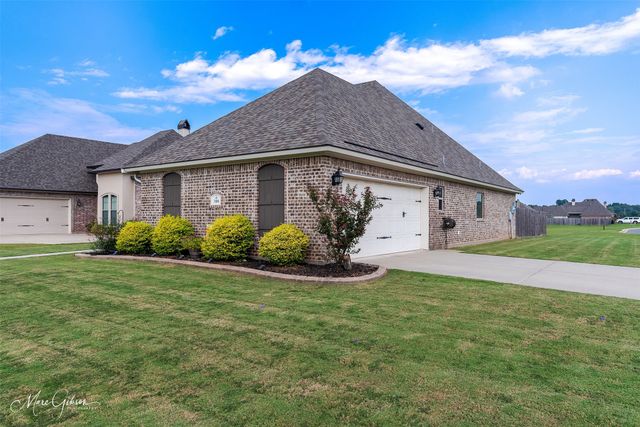 300 Ansley Circle, Benton, LA 71006