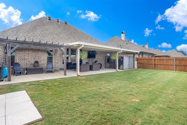 300 Ansley Circle, Benton, LA 71006