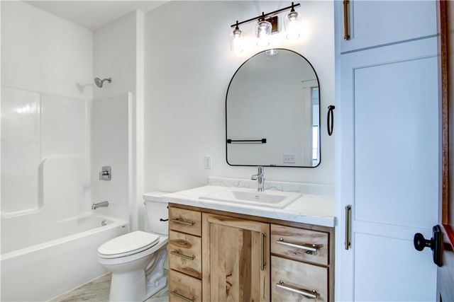 4160 Lasalle Street, Eau Claire, WI 54703