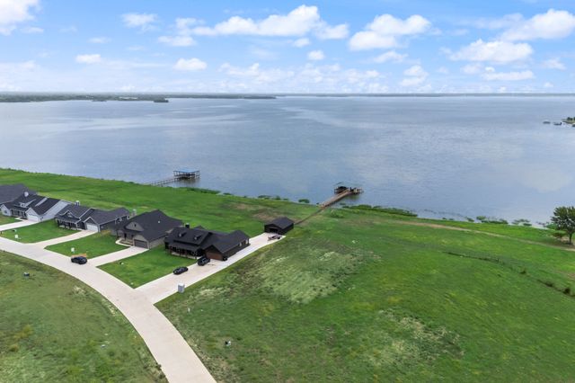 208 Caro Drive, West Tawakoni, TX 75474