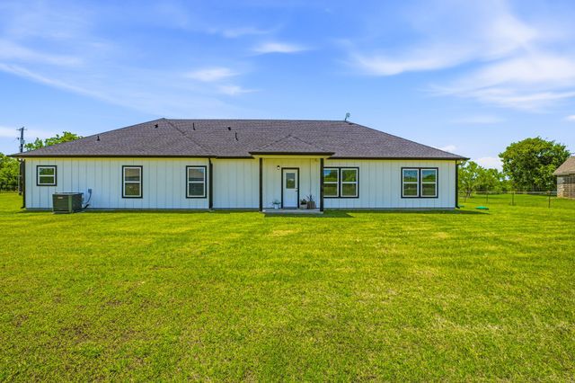 689 Dill Road, Weatherford, TX 76085